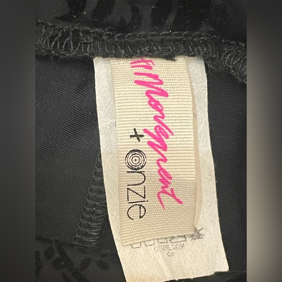 FREE PEOPLE 🖤 High-Rise‎ Ankle Length Flocked
Legging M/L - Picture 9 of 13